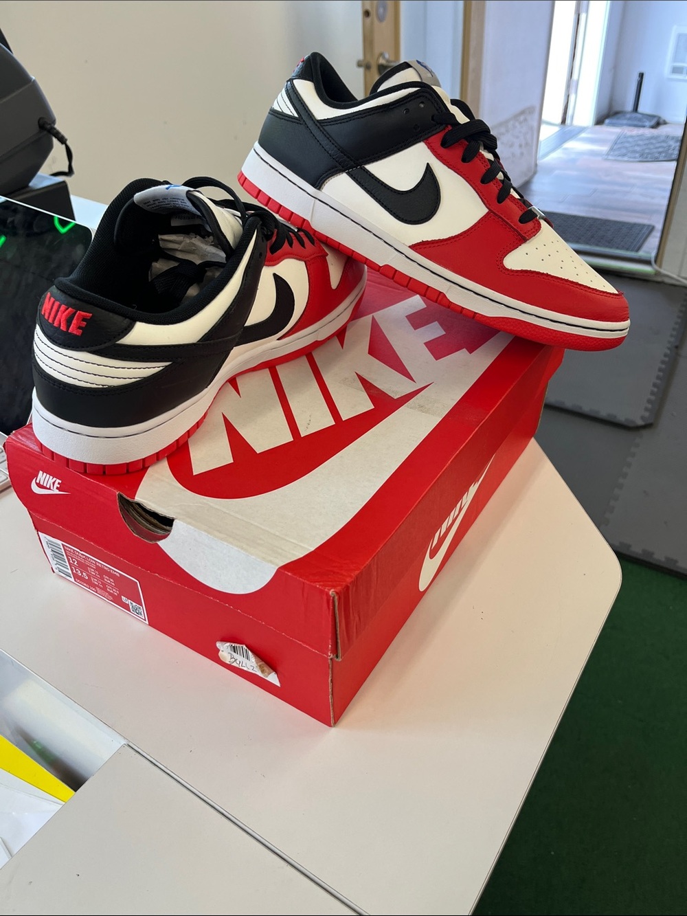 Nike Men’s Low-Top Sneakers - White/Red/Black 75th anniversary